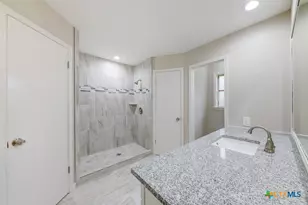 627 Summerwood Dr, New Braunfels, TX 78130 - Photo 16