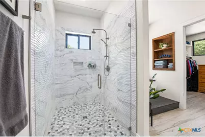 690 Kings Point Drive, Canyon Lake, TX 78133 - Photo 18