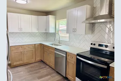 1710 Saunders Street, Gatesville, TX 76528 - Photo 8