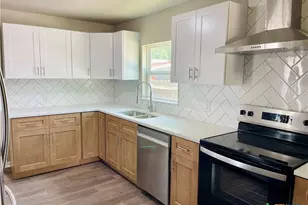 1710 Saunders St, Gatesville, TX 76528 - Photo 8