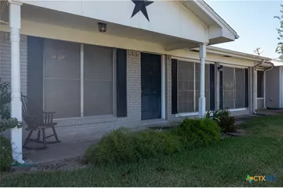 221 Oleander Avenue, Tivoli, TX 77990 - Photo 4