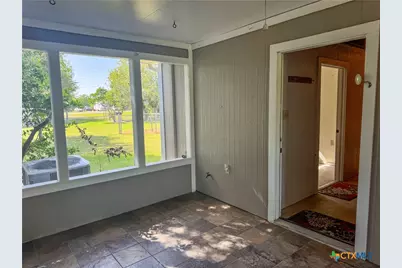 221 Oleander Avenue, Tivoli, TX 77990 - Photo 34