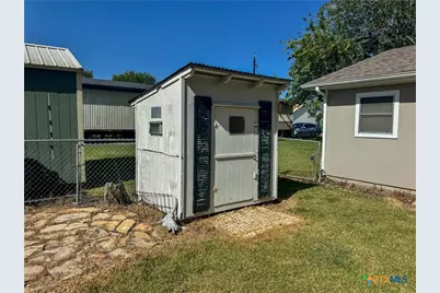 221 Oleander Avenue, Tivoli, TX 77990 - Photo 42