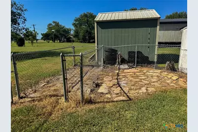 221 Oleander Avenue, Tivoli, TX 77990 - Photo 40