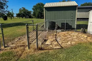 221 Oleander Ave, Tivoli, TX 77990 - Photo 40