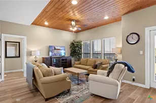 1111 Long Creek Blvd, New Braunfels, TX 78130 - Photo 8