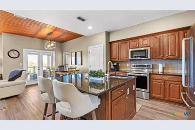 1111 Long Creek Boulevard #204, New Braunfels, TX 78130 - Photo 6