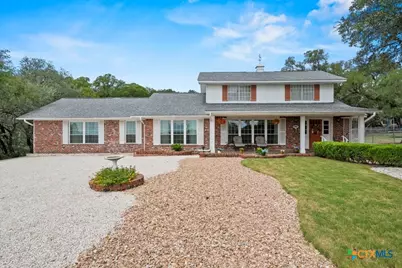 699 Floral Avenue, New Braunfels, TX 78130 - Photo 4