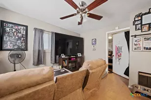 699 Floral Ave, New Braunfels, TX 78130 - Photo 34