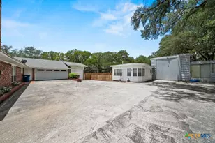 699 Floral Ave, New Braunfels, TX 78130 - Photo 42