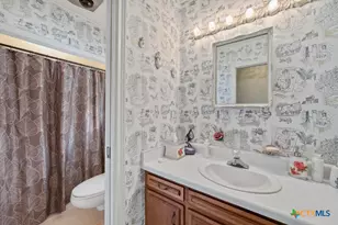 699 Floral Ave, New Braunfels, TX 78130 - Photo 28