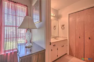 406 E Upshaw Ave, Temple, TX 76501 - Photo 22