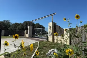 58 Longview Dr, Lampasas, TX 76550 - Photo 1