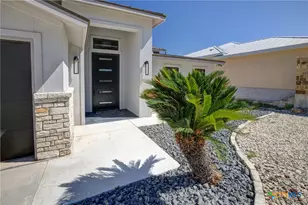 2934 Colleen Dr, Canyon Lake, TX 78133 - Photo 4