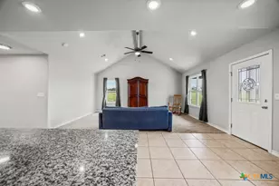 639 Blackbuck Rdg Dr, Lampasas, TX 76550 - Photo 6