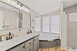 113 Austin St, Gatesville, TX 76528 - Photo 14