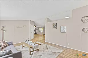 113 Austin St, Gatesville, TX 76528 - Photo 4