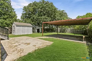 113 Austin St, Gatesville, TX 76528 - Photo 24