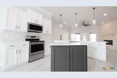 1321 Red Rock Road, Hewitt, TX 76643 - Photo 6