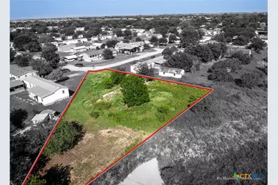 308 Alysia Circle, New Braunfels, TX 78130 - Photo 4