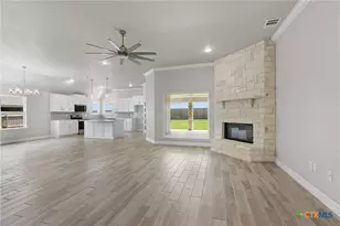 1313 Red Rock Rd, Hewitt, TX 76643 - Photo 4