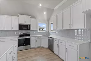 1313 Red Rock Rd, Hewitt, TX 76643 - Photo 12