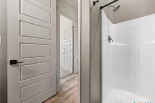 128 Strada Luca, Florence, TX 76527 - Photo 36