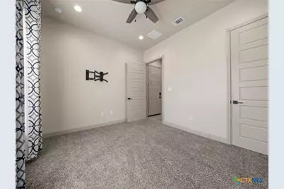 128 Strada Luca, Florence, TX 76527 - Photo 34