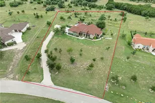 128 Strada Luca, Florence, TX 76527 - Photo 44