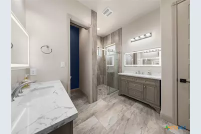 128 Strada Luca, Florence, TX 76527 - Photo 22