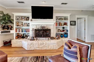 202 Prairie View, Victoria, TX 77904 - Photo 8