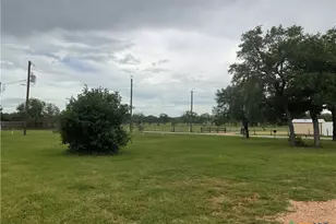 46 Co Rd 400, Yoakum, TX 77995 - Photo 10