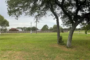 46 Co Rd 400, Yoakum, TX 77995 - Photo 12