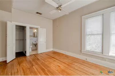 409 E Bowie Street, Luling, TX 78648 - Photo 12