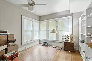 409 E Bowie St, Luling, TX 78648 - Photo 8