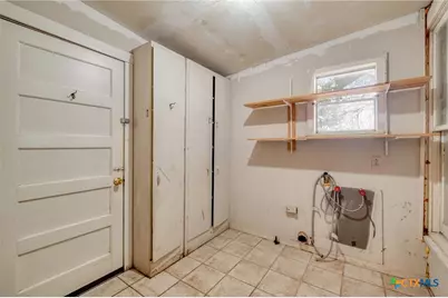 409 E Bowie Street, Luling, TX 78648 - Photo 18