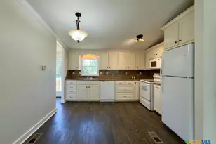 375 Alto Ln, Waco, TX 76705 - Photo 12
