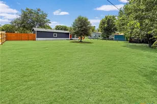 215 E Valley Rd, Harker Heights, TX 76548 - Photo 16