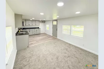 215 E Valley Road, Harker Heights, TX 76548 - Photo 6