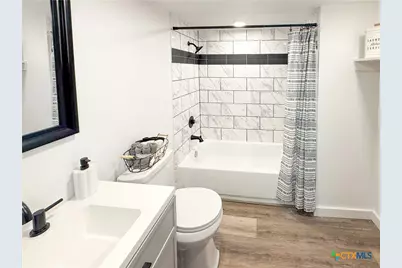 215 E Valley Road, Harker Heights, TX 76548 - Photo 10