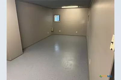 9605 N Navarro Street, Victoria, TX 77904 - Photo 6