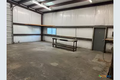 9605 N Navarro Street, Victoria, TX 77904 - Photo 10