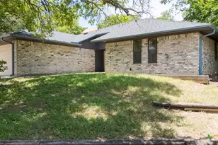 1703 Cedar Oaks Ln, Harker Heights, TX 76548 - Photo 2