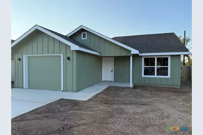 1710 East Avenue J, Lampasas, TX 76550 - Photo 1