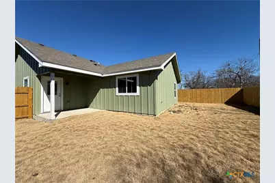 1710 East Avenue J, Lampasas, TX 76550 - Photo 16