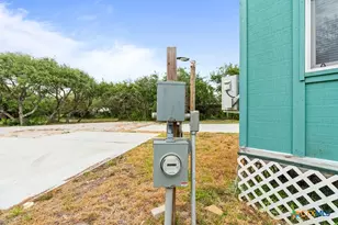 914 916 918 Mission St, Rockport, TX 78382 - Photo 12