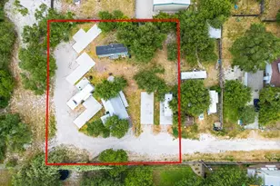 914 916 918 Mission St, Rockport, TX 78382 - Photo 8