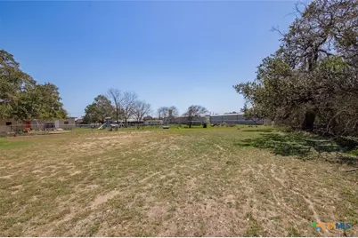 229 N Fort Street, Goliad, TX 77963 - Photo 6