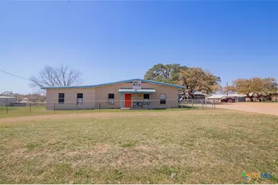 229 N Fort Street, Goliad, TX 77963 - Photo 2