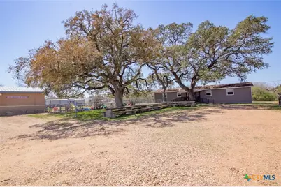 229 N Fort Street, Goliad, TX 77963 - Photo 4
